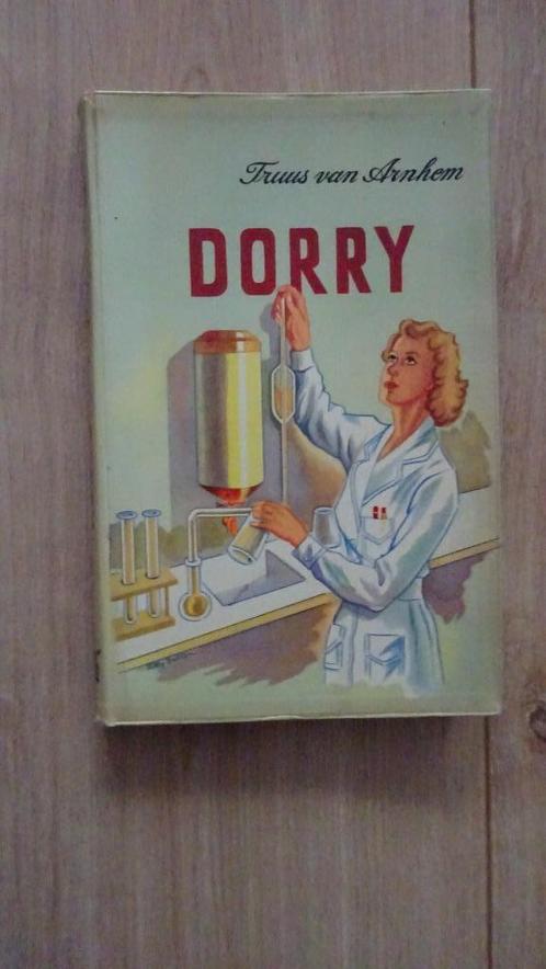 Dorry Truus van Arnhem ca. 1954, Antiek en Kunst, Antiek | Boeken en Bijbels, Ophalen of Verzenden