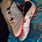 Puma one voetbalschoenen, ooit gekocht, maar nooit gedragen, Maat XS of kleiner, Schoenen, Nieuw, Ophalen of Verzenden