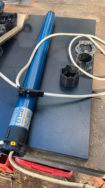 Somfy buismotor type Apollo 35/17. LT50 met adapters ed beschikbaar voor biedingen