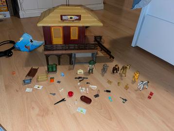 Playmobil Safari Huis beschikbaar voor biedingen