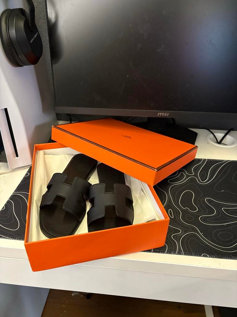 Hermes slippers maat 38 - Nieuwstaat!, Kleding | Dames, Schoenen, Ophalen of Verzenden, Zo goed als nieuw