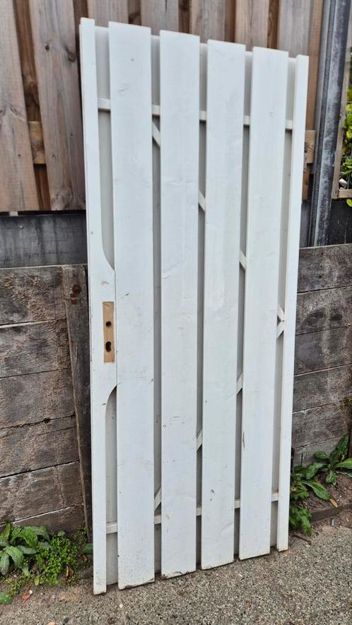 Tuindeur / Poort wit gelakt nog helemaal goed - 83x200cm, Tuin en Terras, Schuttingen, Hout, 1 tot 2 meter, Minder dan 3 meter