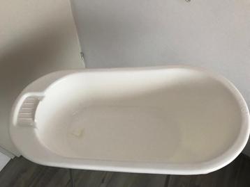 Babybadje beschikbaar voor biedingen