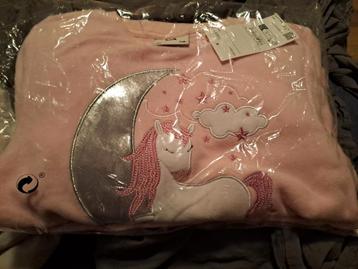 Nieuw 2 warme pyjama in verpakking beschikbaar voor biedingen