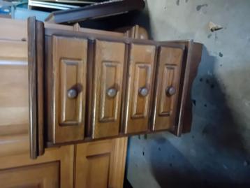 Houten eiken ladekast - grenen hout 4 laadjes kast beschikbaar voor biedingen