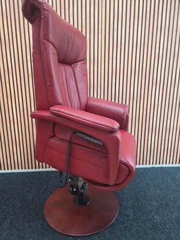 Prominent sta op stoel acculeer rood draai lende beschikbaar voor biedingen