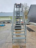 Stalen trap gegalv. Hoog 2,75 mtr. Nob191, Ophalen, Zo goed als nieuw, 2 tot 4 meter