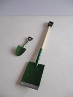 poppenhuis klein schepje en een spade, Ophalen of Verzenden, Zo goed als nieuw, Decoratie