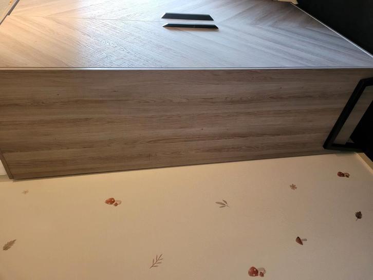 Kinderkamer kast commode en bed, Kinderen en Baby's, Kinderkamer | Overige Meubels, Zo goed als nieuw, Commode, Ophalen