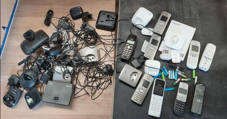 Partij dect telefoons met werkende sets,rest voor onderdelen, Telecommunicatie, Vaste telefoons | Handsets en Draadloos, Gebruikt