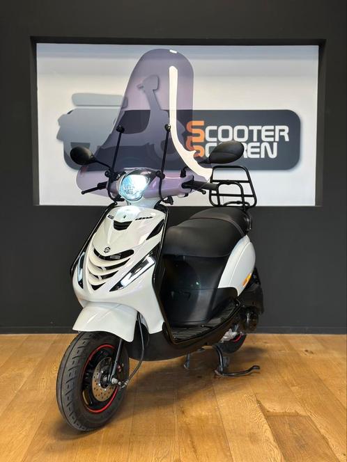 Piaggio Zip euro4 2020 3195km, Fietsen en Brommers, Scooters | Piaggio, Zo goed als nieuw, Zip, Maximaal 45 km/u, Benzine, Ophalen