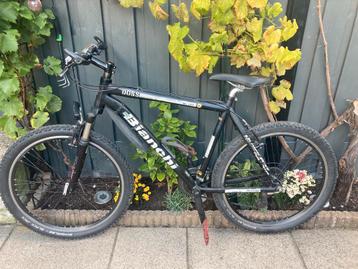 Zwarte Bianchi Repartocorse Hydro TB Handgemaakt Italie beschikbaar voor biedingen