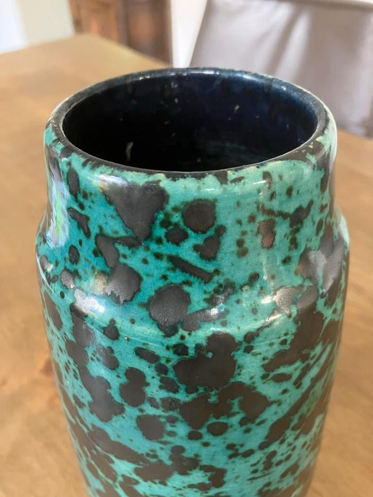 Vintage groen zwart metallic vaas Scheurich 203-26, Antiek en Kunst, Antiek | Vazen, Ophalen of Verzenden