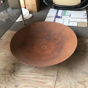 Super grote vuur schaal beschikbaar voor biedingen