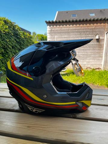 Prachtige Crosshelm FLY RACING. Size L (58/59cm) beschikbaar voor biedingen
