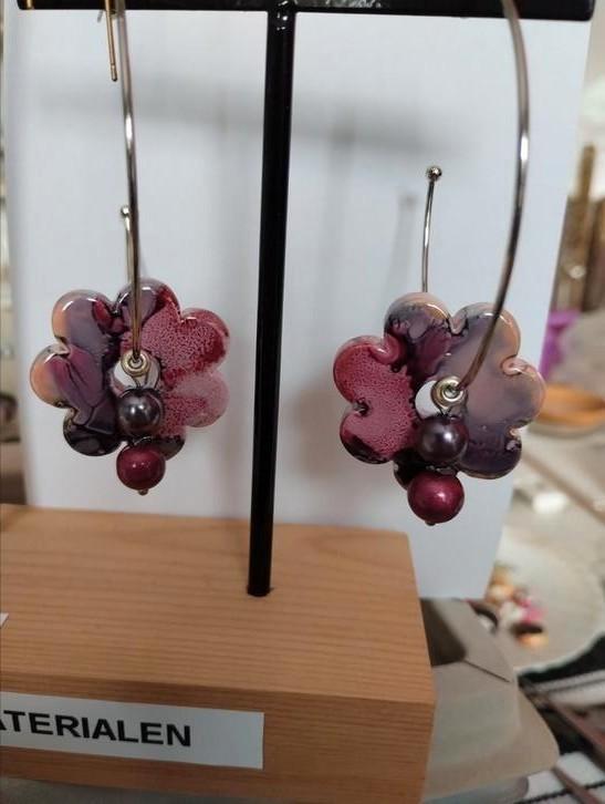 RVS oorbellen hoops, met hematiet kralen en keramiek, Sieraden, Tassen en Uiterlijk, Oorbellen, Nieuw, Overige materialen, Zwart