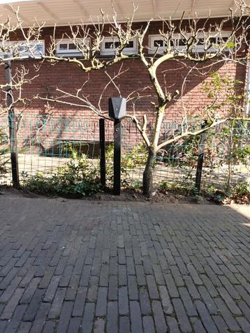 Laadpaal thuis met een installatie. Easee, Zaptec en  Alfen beschikbaar voor biedingen