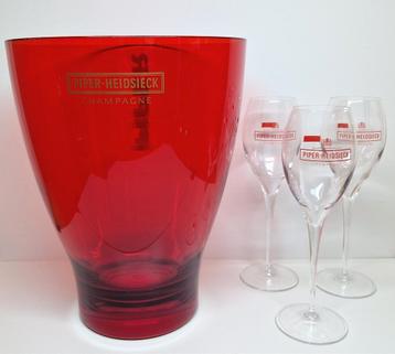 Piper-Heidsieck Champagne lipstick rode ijsemmer en glazen. beschikbaar voor biedingen