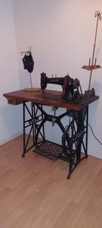 Singer Pfaff trapnaaimachine elektrisch, Antiek en Kunst, Antiek | Naaimachines, Ophalen