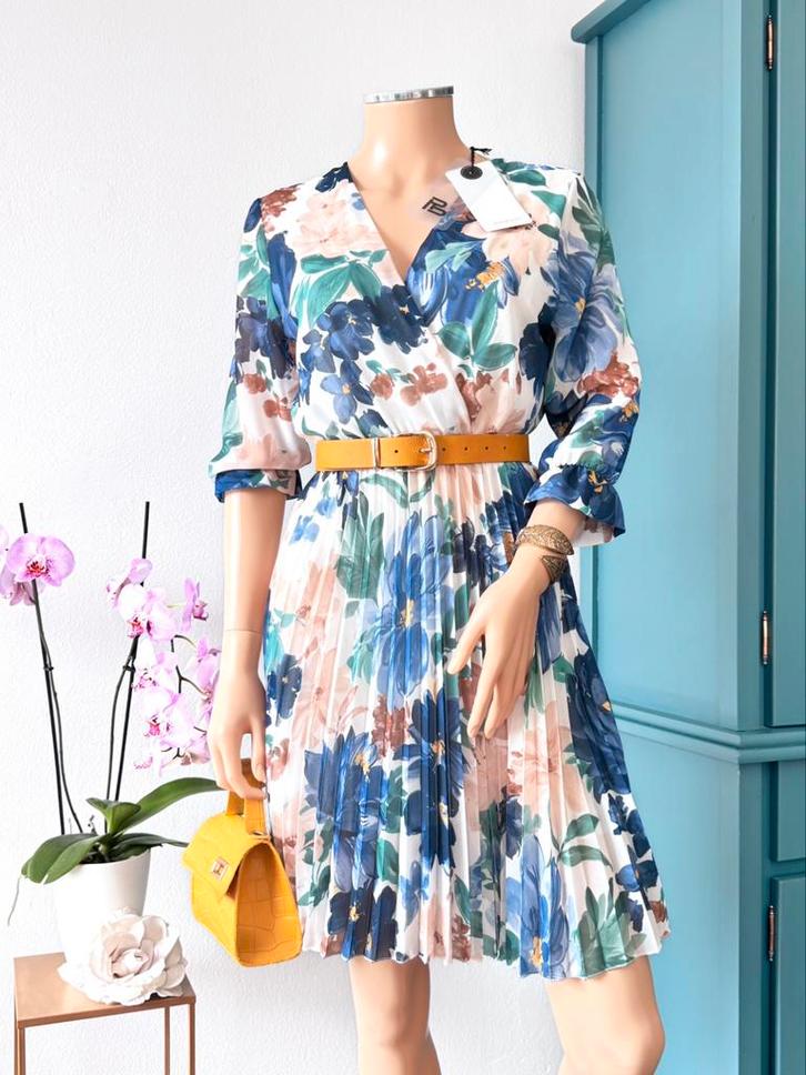 NEW COLLECTION plissé jurk maat S/M - NIEUW - roze - blauw, Kleding | Dames, Jurken, Nieuw, Maat 38/40 (M), Blauw, Boven de knie