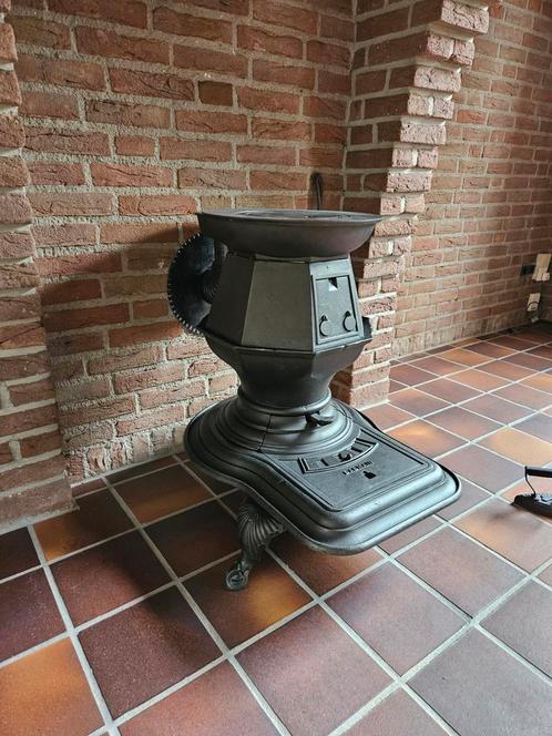 Nog nooit gebruikt, was een sierstuk. BALMAIN, Huis en Inrichting, Kachels, Zo goed als nieuw, Allesbrander, Elektrisch, Ophalen