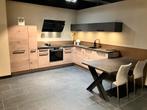 Showroom Nolte hoekkeuken met Bosch apparatuur, incl tafel, Huis en Inrichting, Complete inboedels, Ophalen