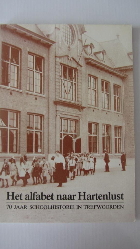 Bloemendaal - Het alfabet naar Hartenlust - Schoolhistorie, Boeken, Geschiedenis | Stad en Regio, Zo goed als nieuw, 20e eeuw of later