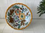 Wandbord van Gouds plateel met bloem-decor, Ophalen