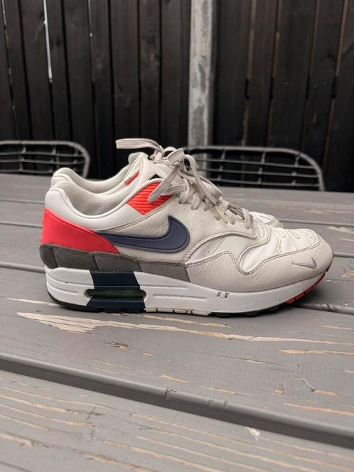 Nike Air Max 1 'Evolution of Icons - 42, Sport en Fitness, Loopsport en Atletiek, Gebruikt, Hardloopschoenen, Nike, Ophalen of Verzenden