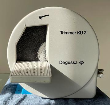 Tandtechniek Degussa gipstrimmer KU 2 met carborundum schijf beschikbaar voor biedingen
