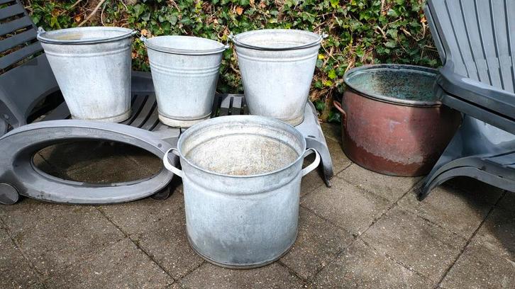 Partij zinken emmers, koperen ketel, Tuin en Terras, Bloembakken en Plantenbakken, Gebruikt, Metaal, Minder dan 30 cm, Minder dan 60 cm
