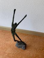 Bronzen beeld van Jits Bakker juichende man/vrouw, Ophalen