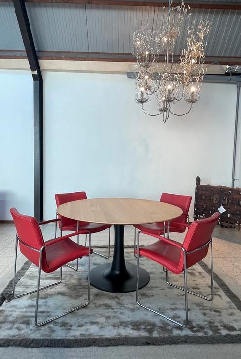 Leolux Talos eetkamerstoelen senso Ferrari (4)showmodellen, Huis en Inrichting, Stoelen, Vijf, Zes of meer stoelen, Rood, Ophalen