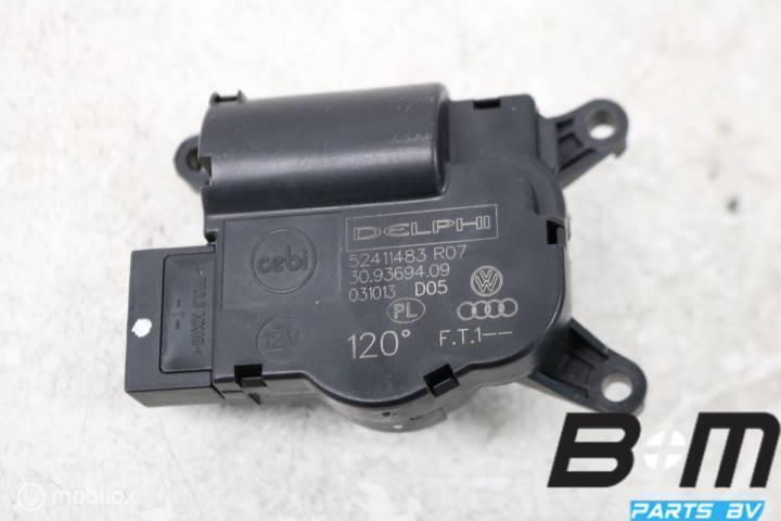 Stelmotor luchtrooster zijkant VW Amarok 7L0907511AE, Auto-onderdelen, Dashboard en Schakelaars, Gebruikt