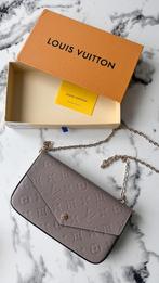 Pochette tas, Sieraden, Tassen en Uiterlijk, Tassen | Damestassen, Ophalen of Verzenden, Nieuw, Bruin, Schoudertasje