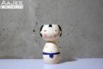 Kokeshi doll - Vaasje - Japan - Sumo worstelaar, Huis en Inrichting, Overige kleuren, Aardewerk of Porselein, Ophalen of Verzenden