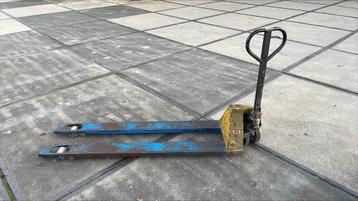 Palletwagen beschikbaar voor biedingen