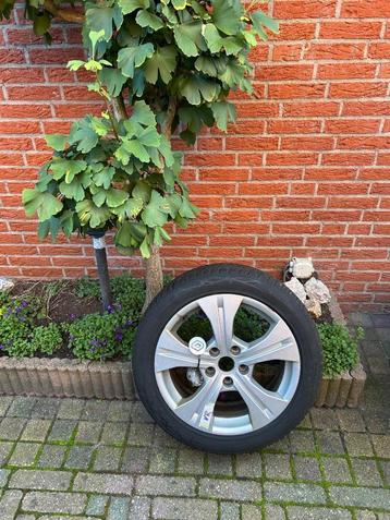 Renault 17” Lichtmetalen velgen met Vredestein Winterbanden beschikbaar voor biedingen