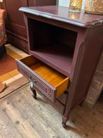 Antiek houten nachtkastje, burgendy, ladekastje, landelijk, Gebruikt, Minder dan 45 cm, De steeg, Il fienile