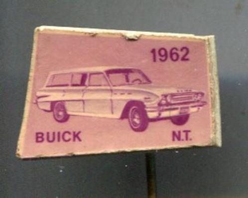 Buick 1962 NT papier op plastic auto speldje ( A_139 ), Verzamelen, Speldjes, Pins en Buttons, Zo goed als nieuw, Speldje of Pin