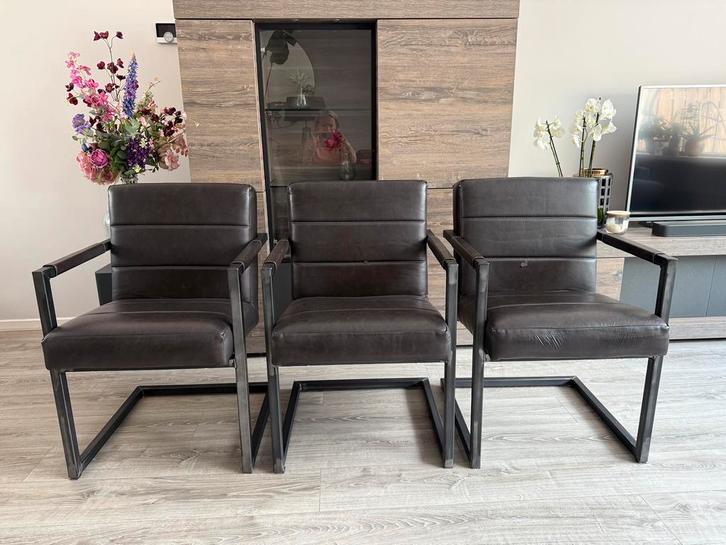 3 eetkamerstoelen en eetbank, Huis en Inrichting, Stoelen, Gebruikt, Vijf, Zes of meer stoelen, Stof, Bruin, Ophalen