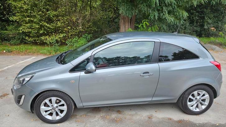 Opel Corsa D 1.2 -16V Berlin, Auto's, Opel, Particulier, Corsa, Airbags, Airconditioning, Bluetooth, Centrale vergrendeling, Cruise Control