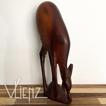 Groot vintage handgesneden houten hert, hinde beschikbaar voor biedingen
