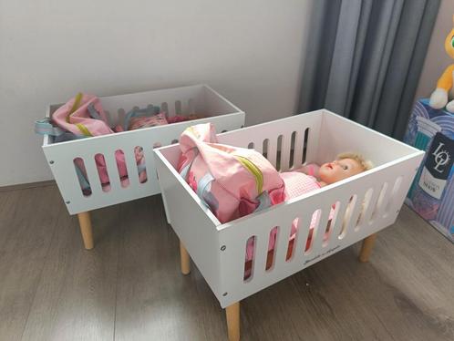 2x Poppenbedden en baby born, Kinderen en Baby's, Speelgoed | Poppen, Zo goed als nieuw, Ophalen