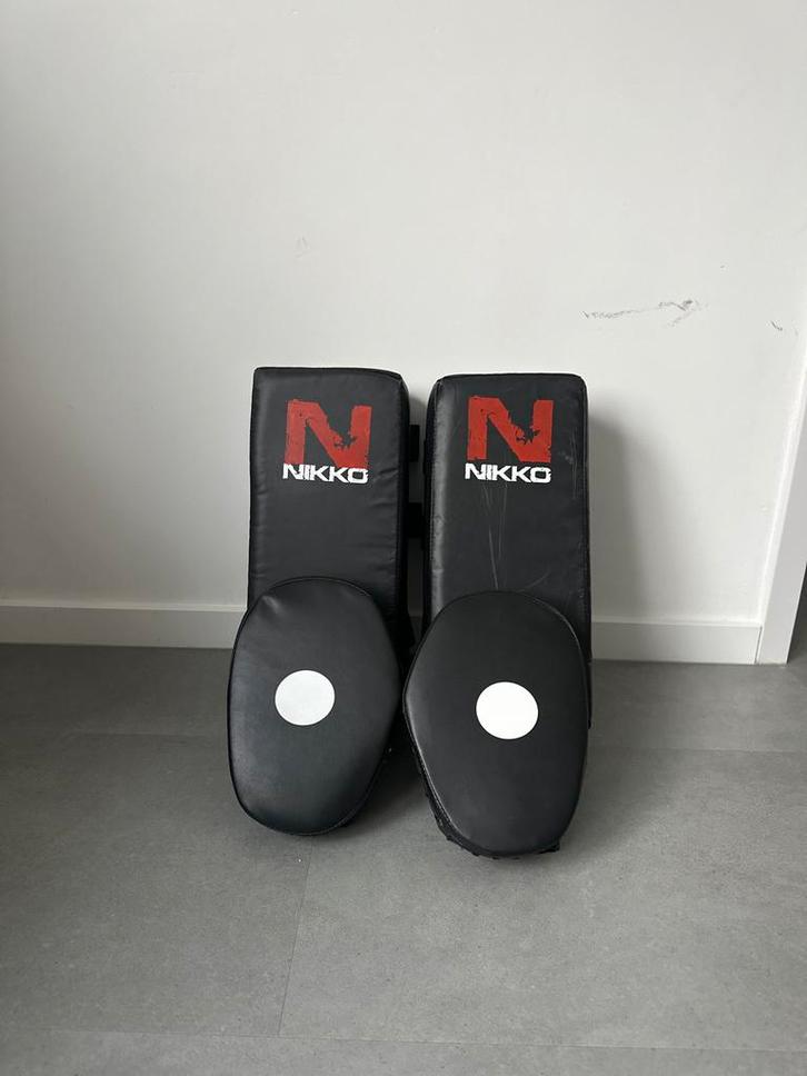 NIKKO Kickboks/Boks Pads - Zo goed als nieuw!, Sport en Fitness, Vechtsporten en Zelfverdediging, Zo goed als nieuw, Overige, Vechtsportbescherming