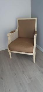 Landelijk beige stoeltje, Antiek en Kunst, Antiek | Meubels | Stoelen en Banken, Ophalen