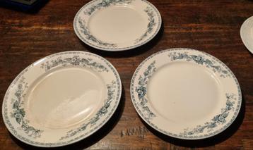 3 x antieke Regout borden Bertha 24 cm doorsnede  beschikbaar voor biedingen