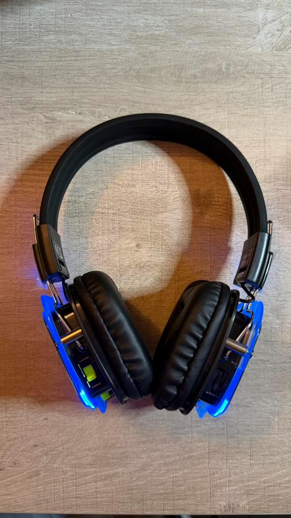 Silent disco set van 10 koptelefoons en zender, Audio, Tv en Foto, Koptelefoons, Zo goed als nieuw, Over oor (circumaural), Overige merken