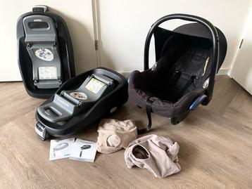 Maxi-Cosi Pebble Plus met FamilyFix One Isofix base beschikbaar voor biedingen