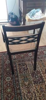 Twee oude hardhouten stoelen manlijke en vrouwelijke, Antiek en Kunst, Antiek | Meubels | Stoelen en Banken, Ophalen